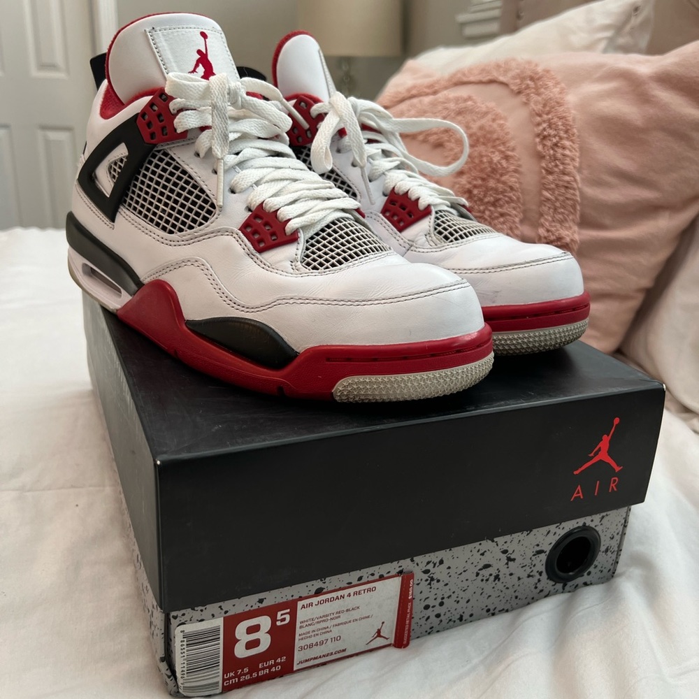 Air Jordan 4 Retro (2012)